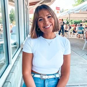 Meet your Posher, Lauren